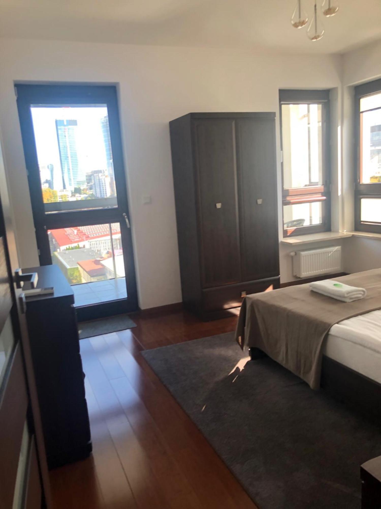 Apartament H&P Silver Warszawa Exteriör bild